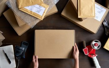 Boxes vs Mailers - Find the Right One for Your Business